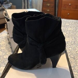Elegant Black Ankle Boots